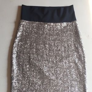 Bebe sequins skirt